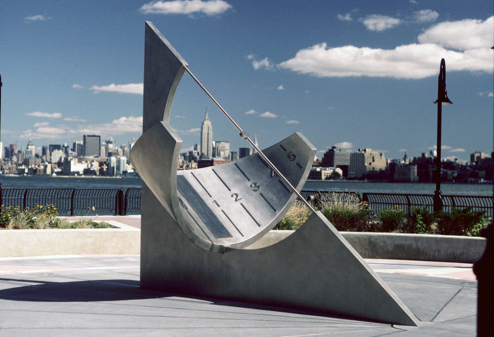 Harborside sundial by Robert Adzema