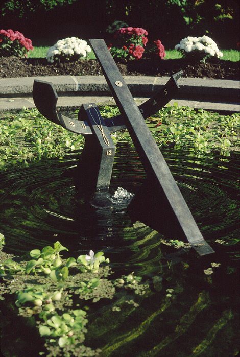 photo of sundial by Robert Adzema